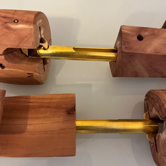Cedar Boot Tree Pair Used Once Like New - Picture 4 of 5